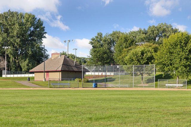 3617 76th Lane E, Inver Grove Heights, MN 55076