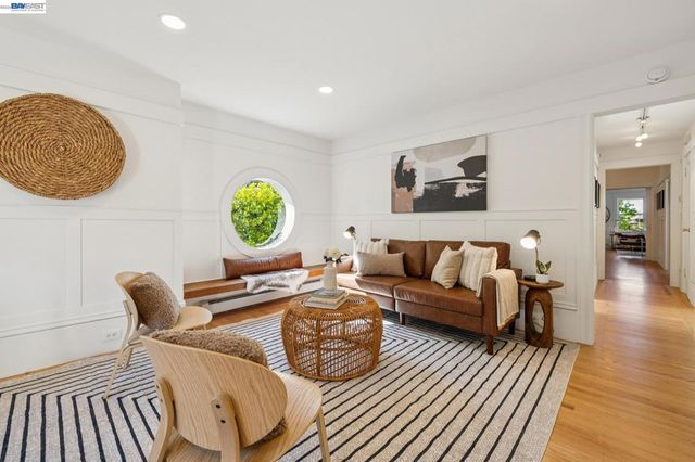 1516 WELLINGTON STREET, Oakland, CA 94602