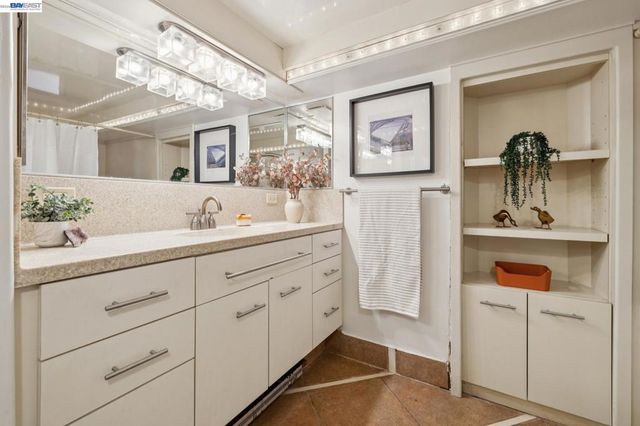 1516 WELLINGTON STREET, Oakland, CA 94602