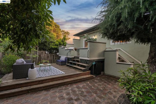 1516 WELLINGTON STREET, Oakland, CA 94602