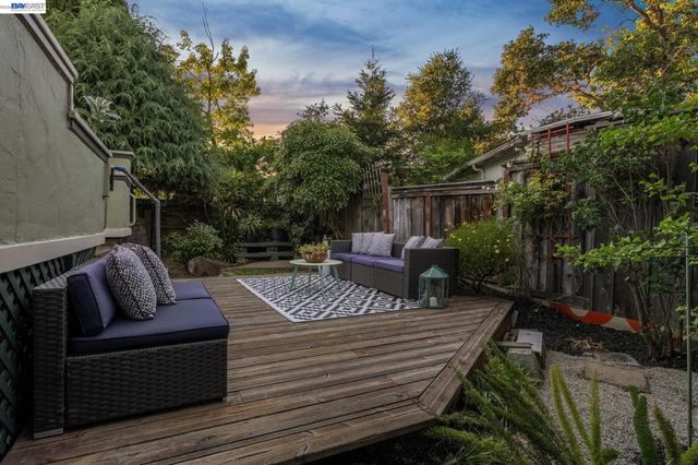 1516 WELLINGTON STREET, Oakland, CA 94602