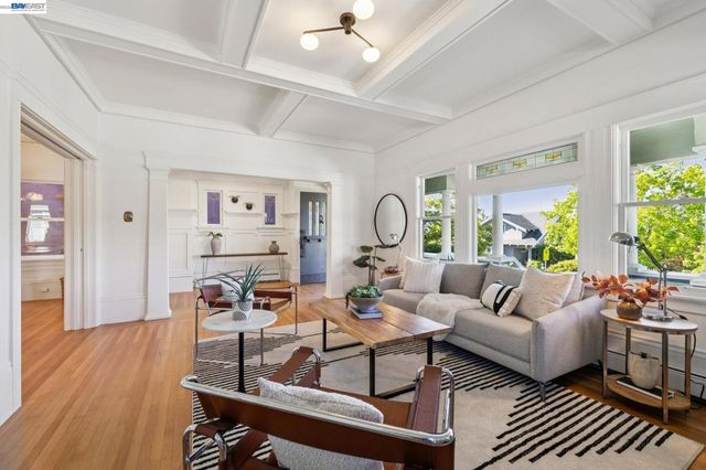 1516 WELLINGTON STREET, Oakland, CA 94602