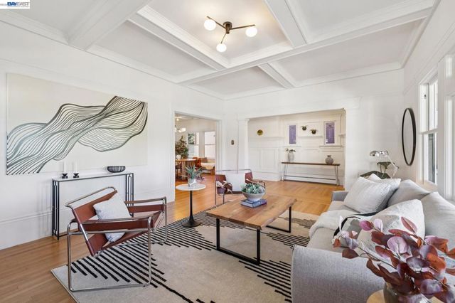 1516 WELLINGTON STREET, Oakland, CA 94602