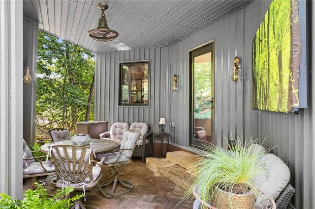 492 Vinson Avenue, Fayetteville, AR 72701
