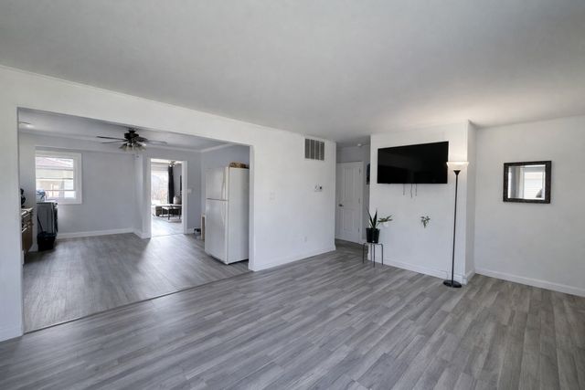 2109 Park Street, Rolling Meadows, IL 60008