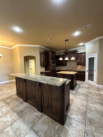 5507 San Clemente Dr, Midland, TX 79707