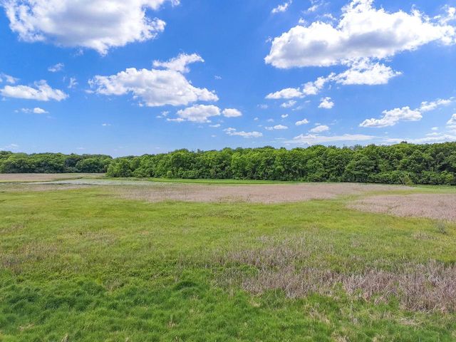 W5574 Briarwood ROAD, Elkhorn, WI 53121