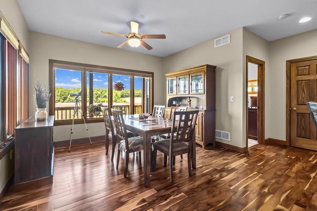 W5574 Briarwood ROAD, Elkhorn, WI 53121