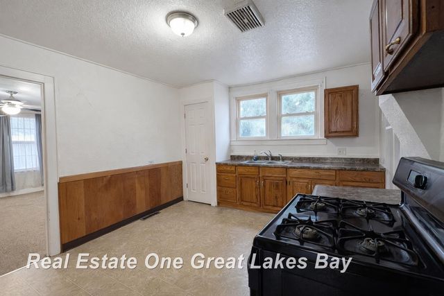 1715 Hancock Street, Saginaw, MI 48602