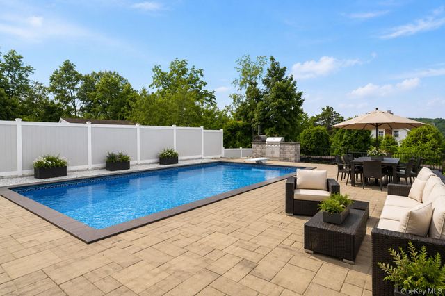 121 Marietta Avenue, Hawthorne, NY 10532
