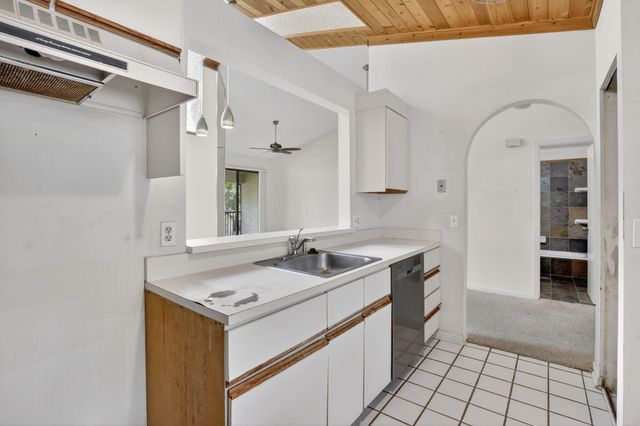 9883 NW 1st Court, Plantation, FL 33324