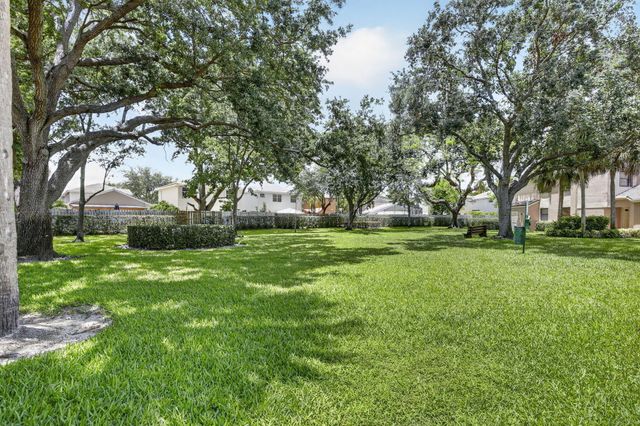 9883 NW 1st Court, Plantation, FL 33324