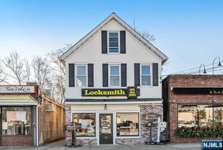 10 W Prospect Street, Waldwick, NJ 07463
