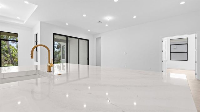 13294 Artisan Circle, Palm Beach Gardens, FL 33418