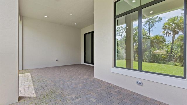13294 Artisan Circle, Palm Beach Gardens, FL 33418