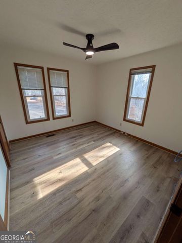 521 Penny Lane, Woodstock, GA 30188