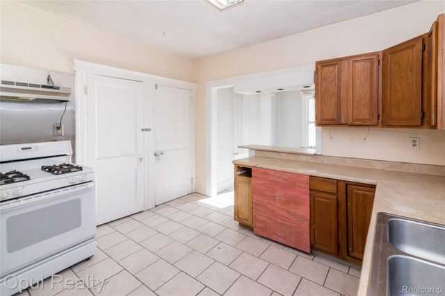 6361 Devereaux Street, Detroit, MI 48210