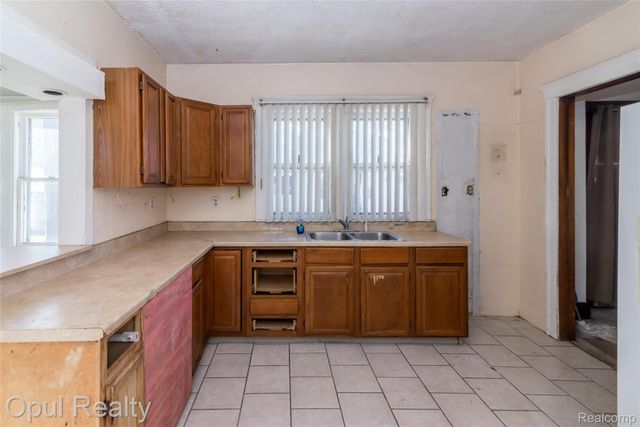 6361 Devereaux Street, Detroit, MI 48210