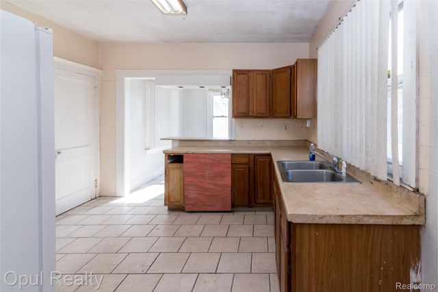 6361 Devereaux Street, Detroit, MI 48210