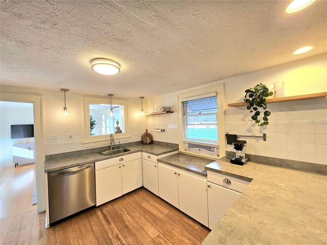 3611 4TH AVENUE N, St Petersburg, FL 33713