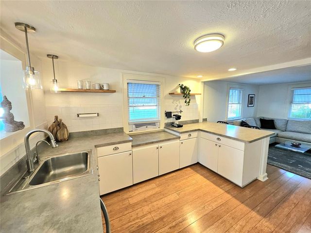 3611 4TH AVENUE N, St Petersburg, FL 33713