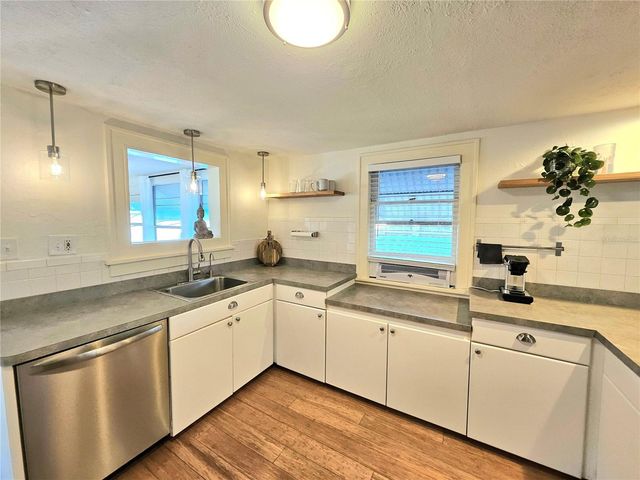 3611 4TH AVENUE N, St Petersburg, FL 33713