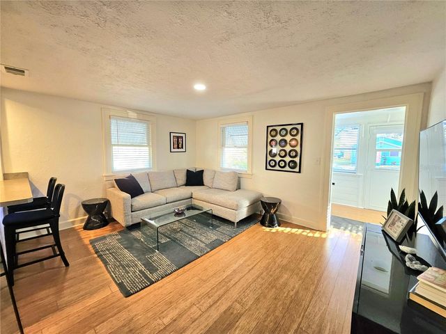 3611 4TH AVENUE N, St Petersburg, FL 33713