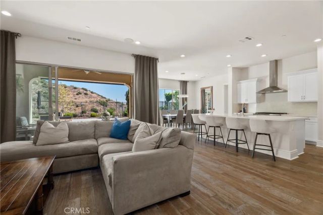 24347 W Stone Bend, West Hills, CA 91304