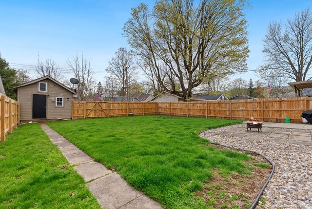 203 W Berry Street, Middlebury, IN 46540