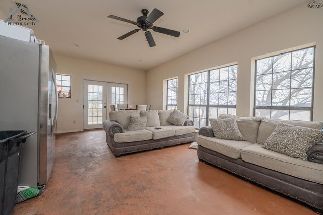 1821 S LAKE ROAD, Holliday, TX 76366