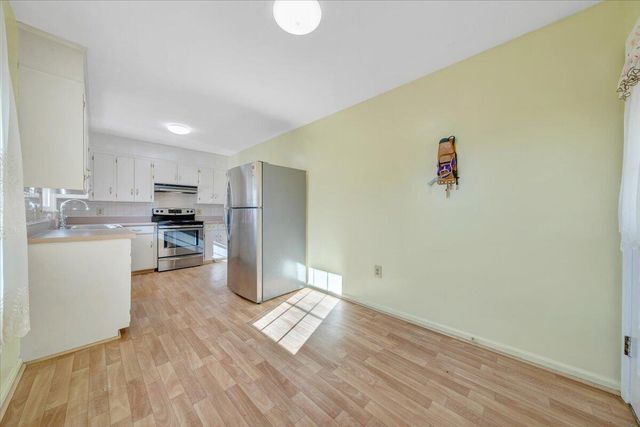 303 Farmer LN, Vinton, VA 24179