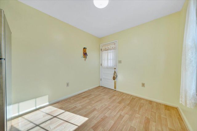 303 Farmer LN, Vinton, VA 24179