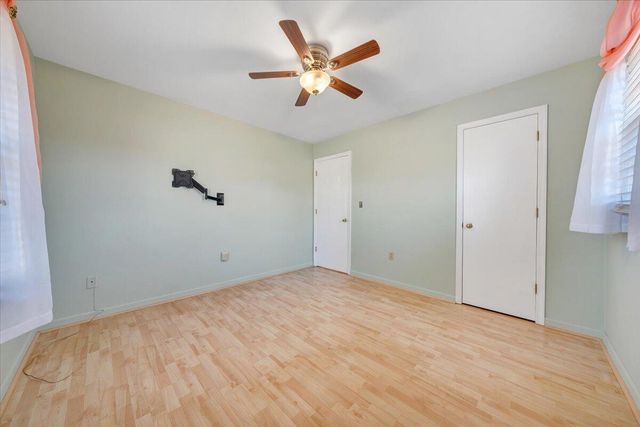 303 Farmer LN, Vinton, VA 24179