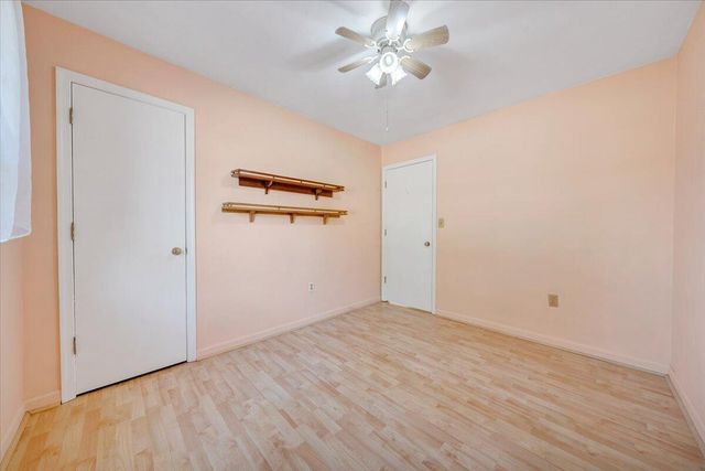 303 Farmer LN, Vinton, VA 24179