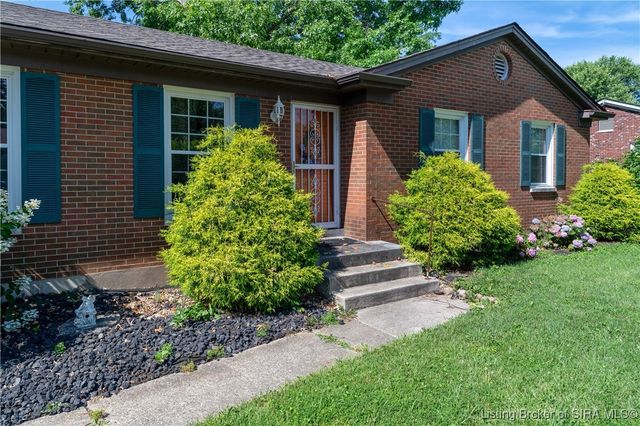 133 Edgemont Drive, New Albany, IN 47150