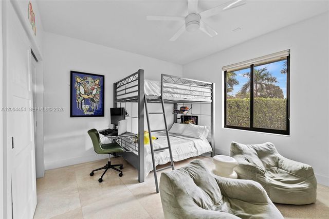 12000 NW 11th St, Plantation, FL 33323