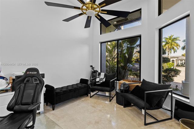 12000 NW 11th St, Plantation, FL 33323