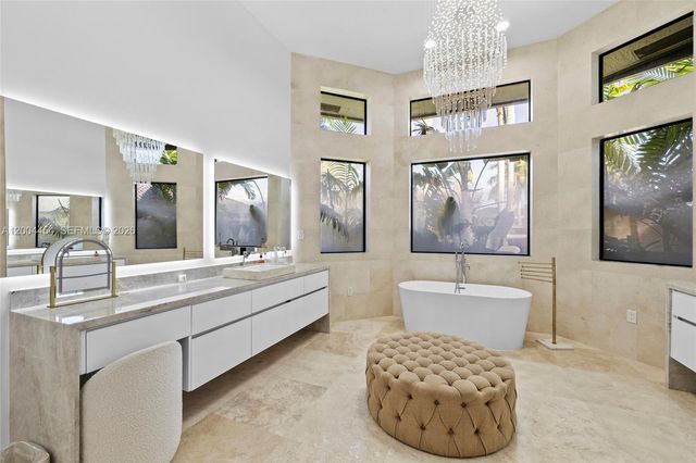12000 NW 11th St, Plantation, FL 33323