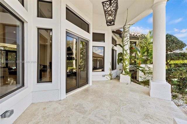 12000 NW 11th St, Plantation, FL 33323