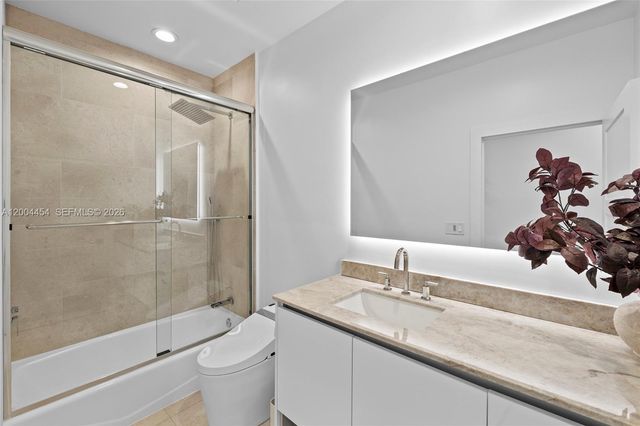 12000 NW 11th St, Plantation, FL 33323
