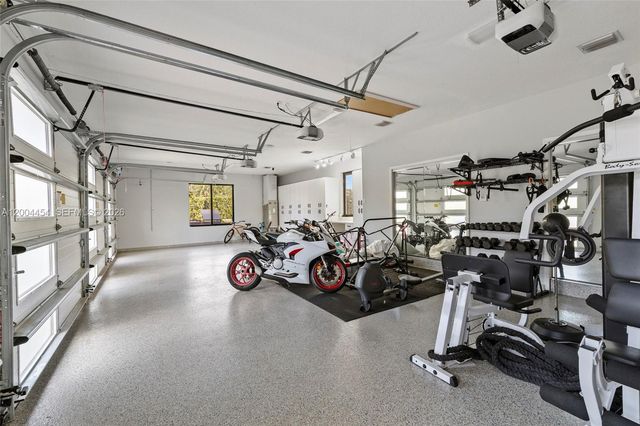 12000 NW 11th St, Plantation, FL 33323