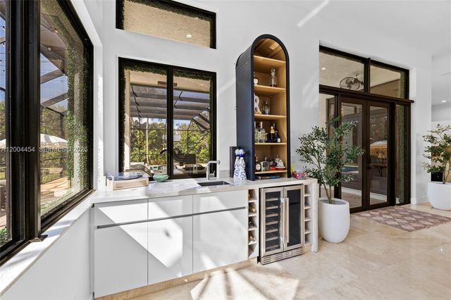 12000 NW 11th St, Plantation, FL 33323