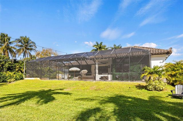 12000 NW 11th St, Plantation, FL 33323