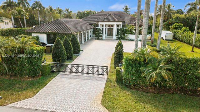 12000 NW 11th St, Plantation, FL 33323
