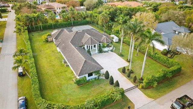 12000 NW 11th St, Plantation, FL 33323