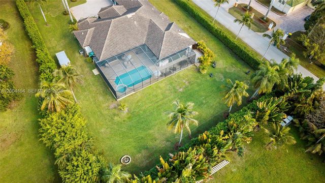 12000 NW 11th St, Plantation, FL 33323