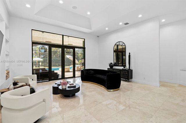 12000 NW 11th St, Plantation, FL 33323