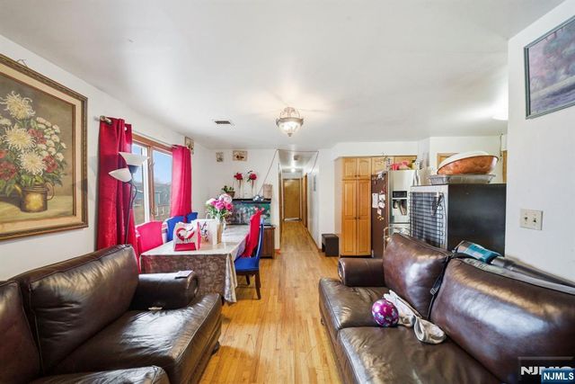 597 5th Street, Newark, NJ 07107