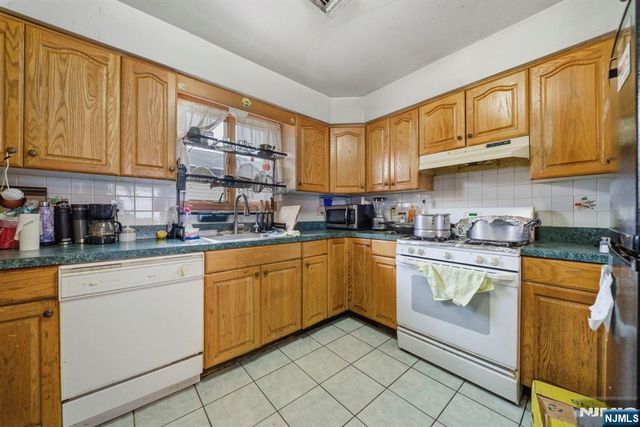 597 5th Street, Newark, NJ 07107