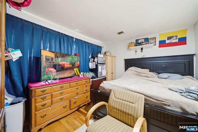 597 5th Street, Newark, NJ 07107